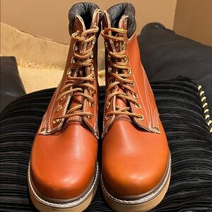 VINTAGE LAND ROVER - Carmel  Leather Work/Casual  Boots 🥾 (SZ. 8.5 or 9)